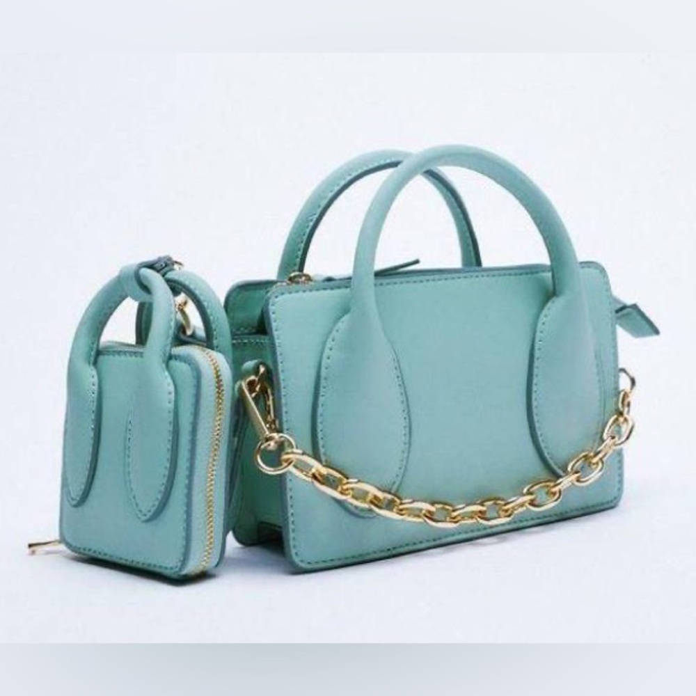 ZARA NEW MINI CROSSBODY BAG
BLUE CHAIN WITH DETACHABLE MINI
BAG new without tag